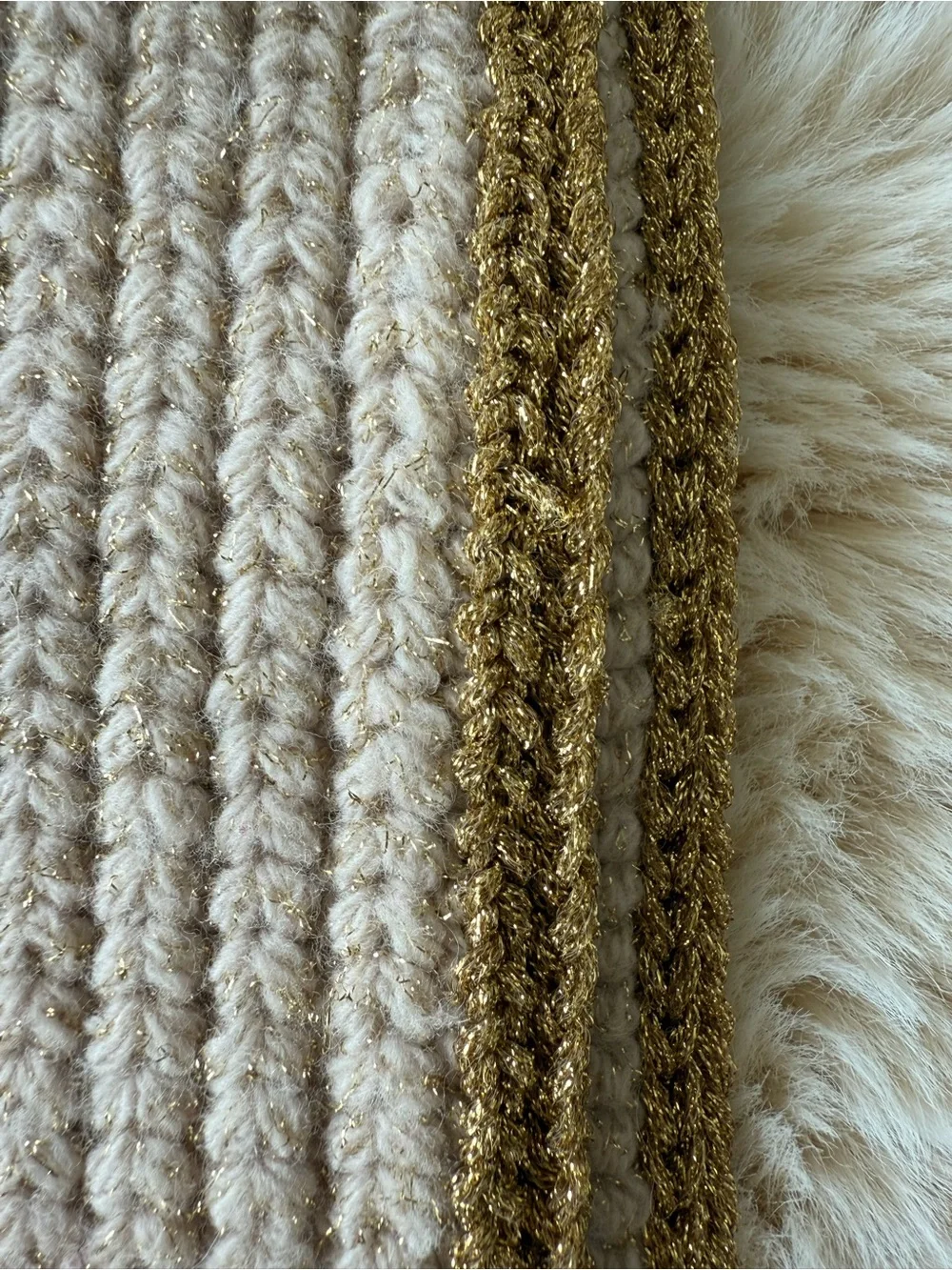 Gucci Cream Knit Kids Scarf with Gold Trim and Multicolor Sequin Stars
